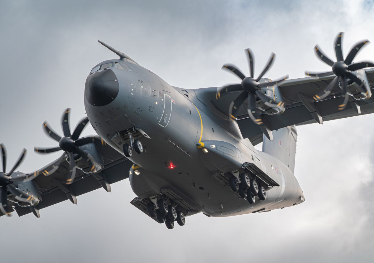 Royal Air Force A400M landing in Toulouse, LFBO